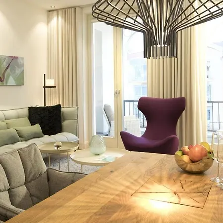 East Cloud Comfortable